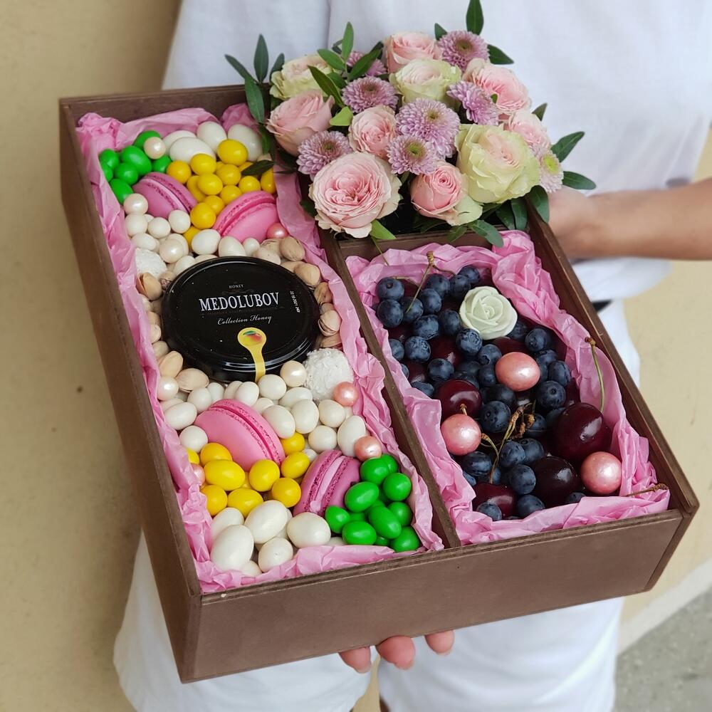 Подарочный бокс